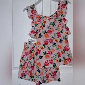 Real Love Brand Girls Size 7/8 2pc Top &  Shorts Floral Matching Set. EUC
